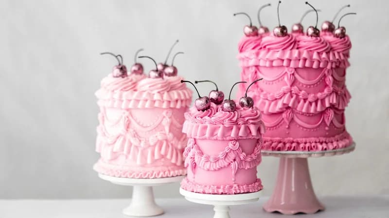 Vintage-Style Lambeth Cake Decorating - Girls' Night Out - image 1